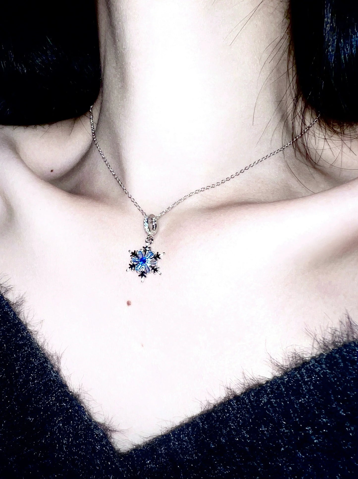 "Ice Snow" Blue Snowflake Necklace
