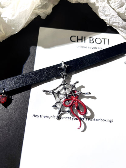 "Spider Web Trap" Choker