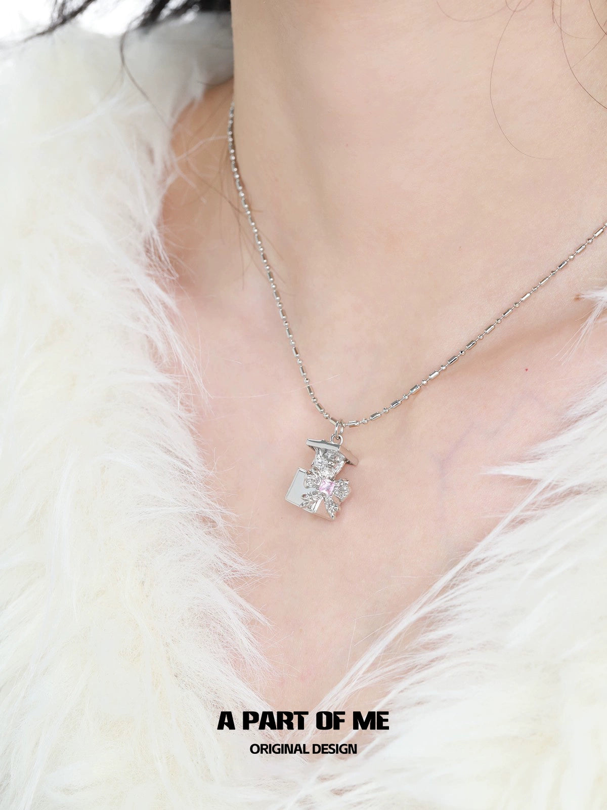 Exquisite Rabbit Bow Necklace