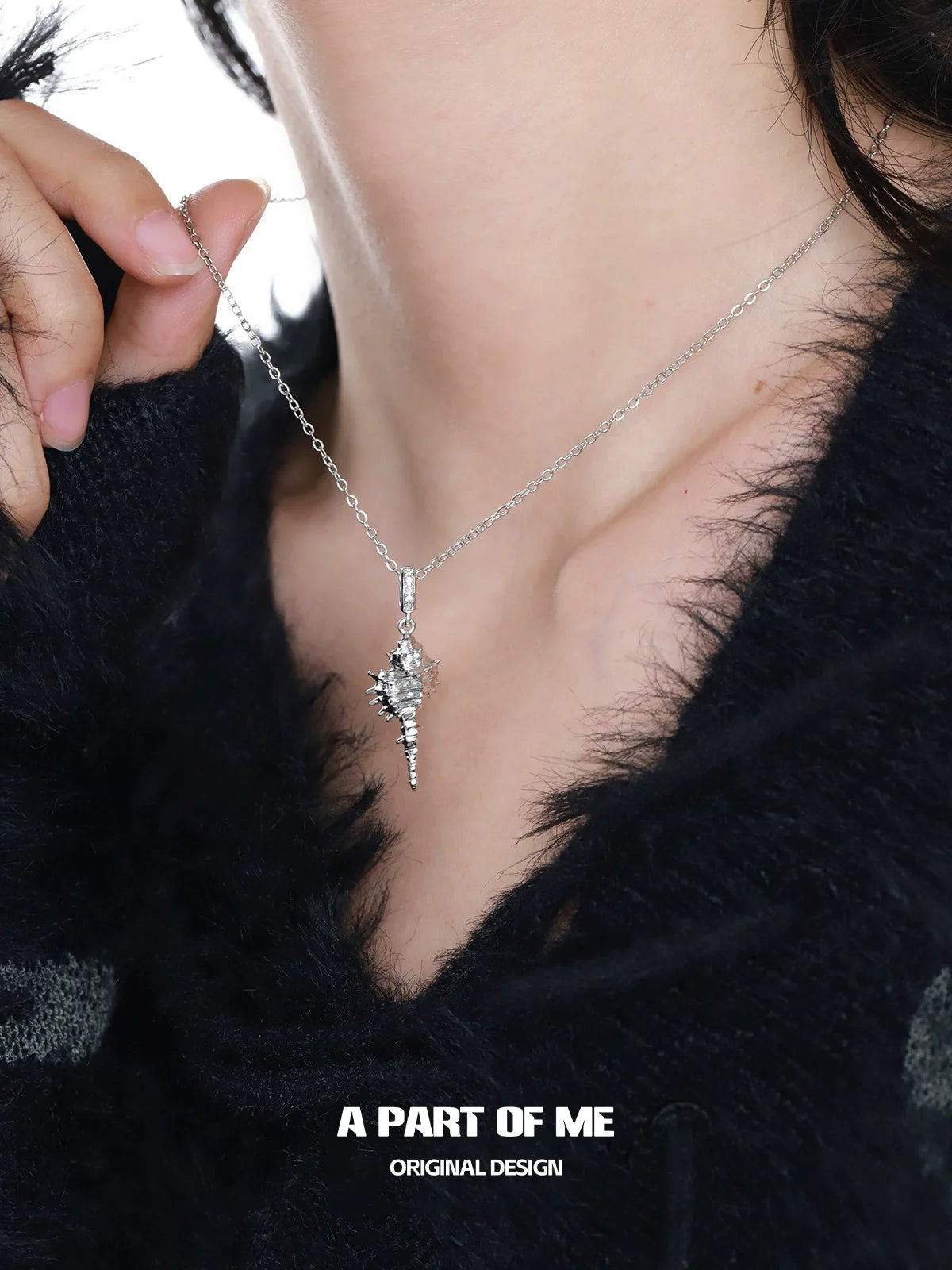 Golden Conch Pendant Necklace