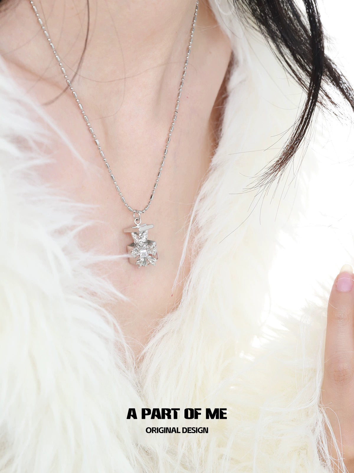 Exquisite Rabbit Bow Necklace