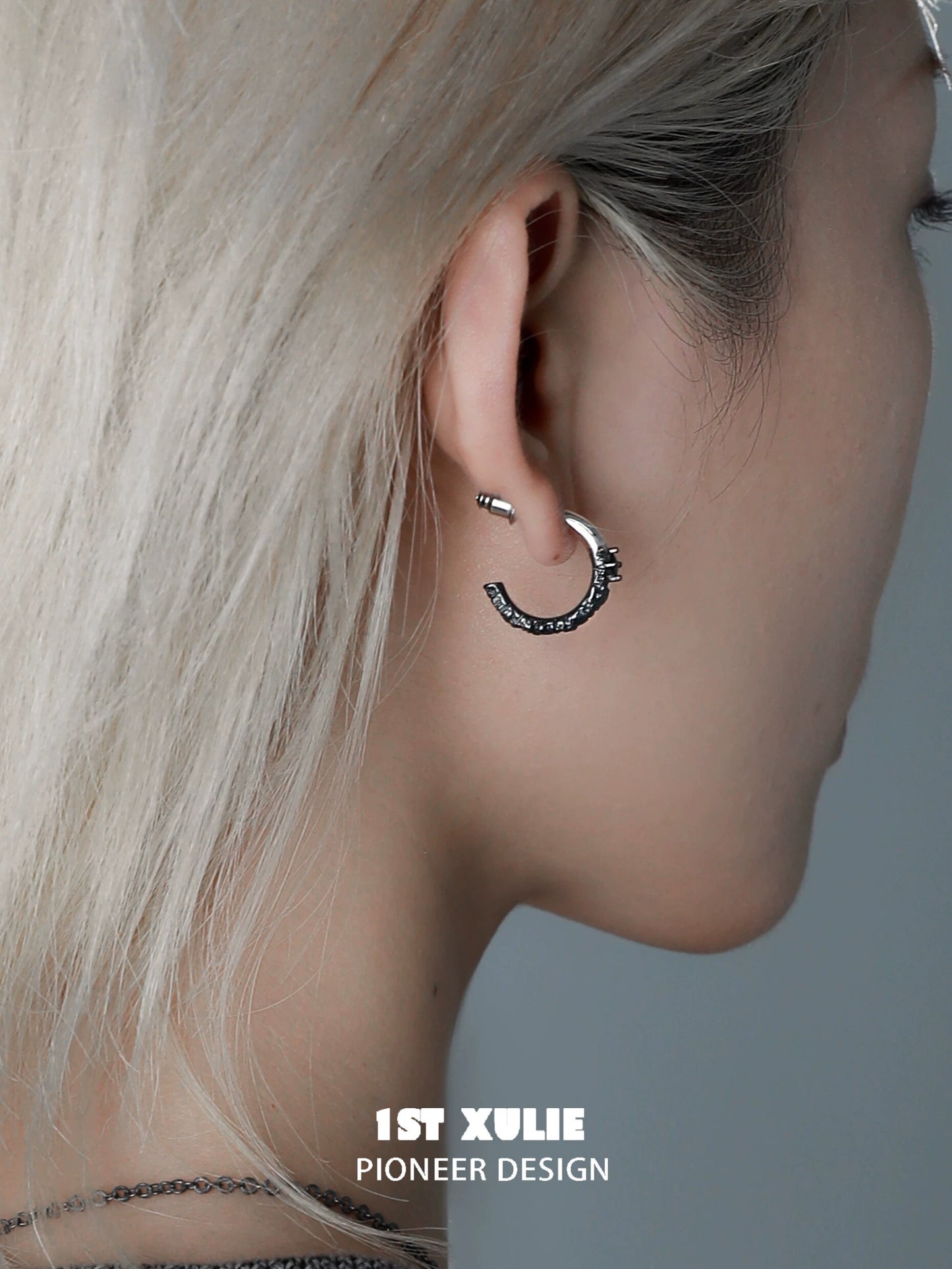 Y2K Black-White Fire Earrings
