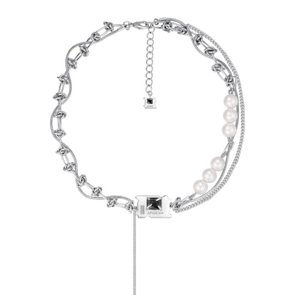 Elegant Thorn Pearl Necklace