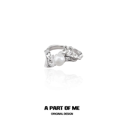 A PART OF ME minimalist pearl chain ring in silver with a unique design featuring a central pearl