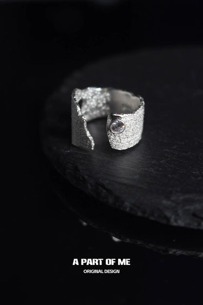 Textured silver travel ring with unique design and sparkling detail for everyday wear