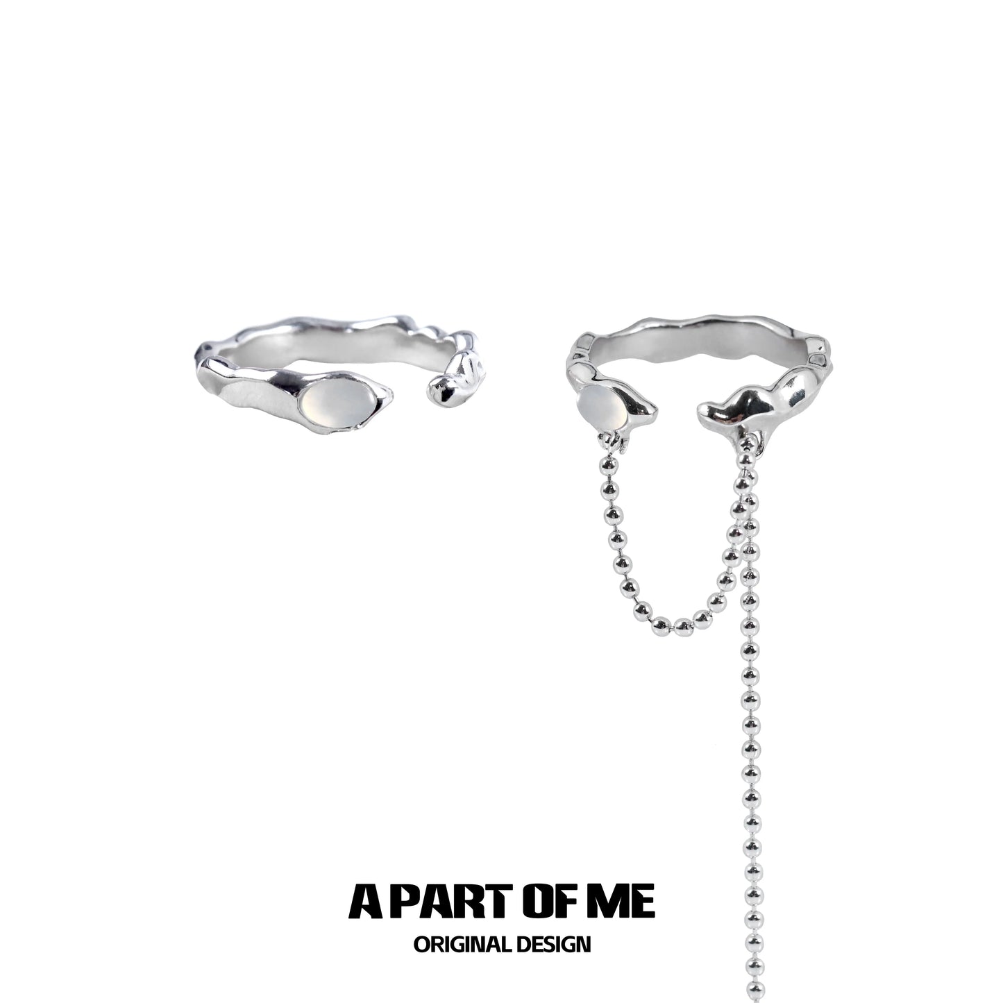 A PART OF ME Agate Silver Ring with a unique twisted design and delicate chain detail