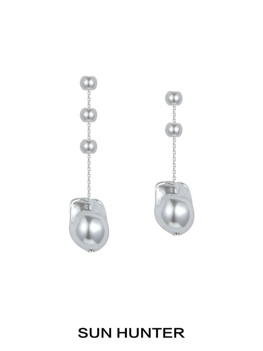 Sun Hunter Baroque Pearl Earrings with Elegant Hanging Design for Timeless Style