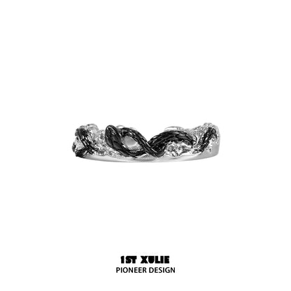 Stylish black snake couple rings designed by 1STXULIE for unique couples