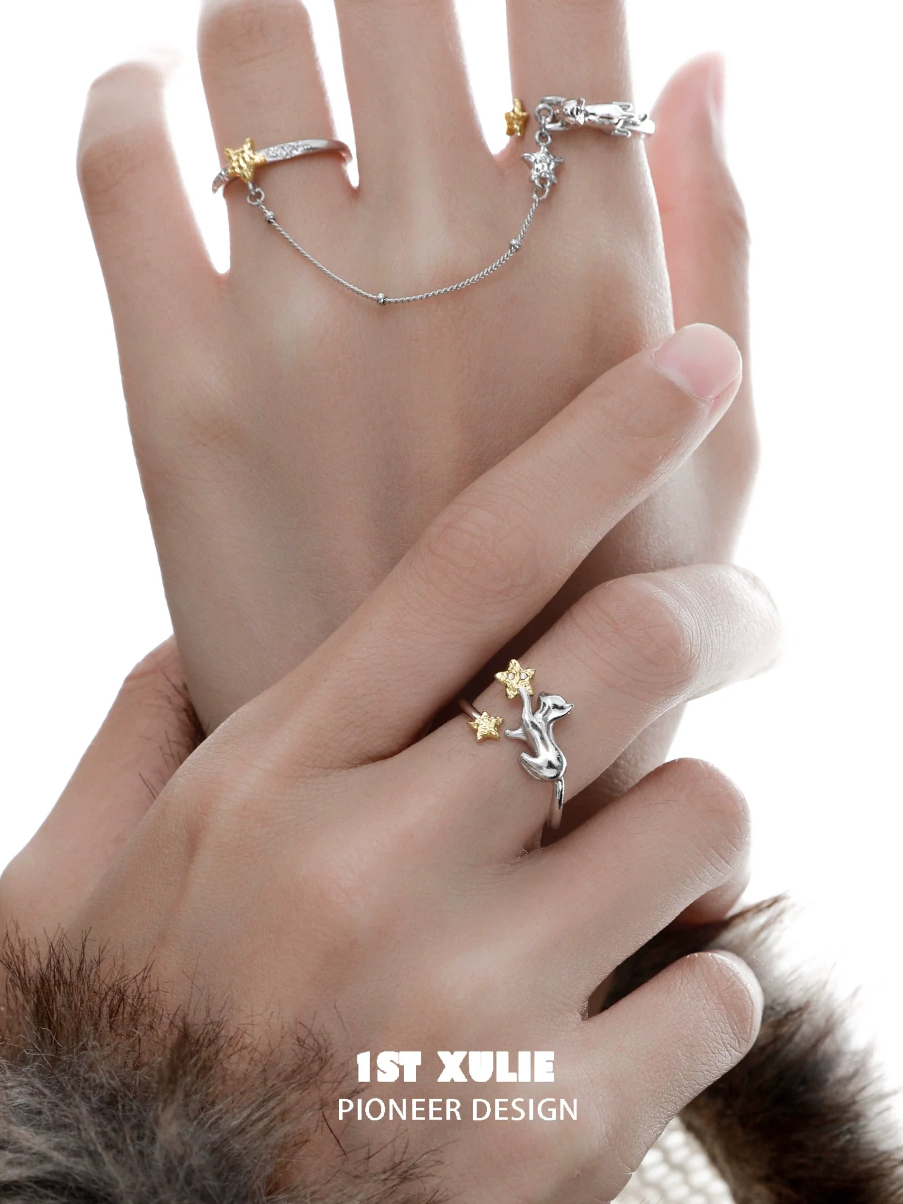 1ST XULIE Cat Silver Ring with Star Design Worn on Hand for Unique Jewelry Look
