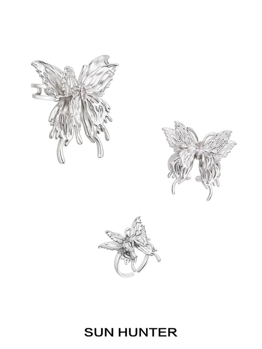 SUN HUNTER double-layer butterfly ring with intricate design and sparkling details