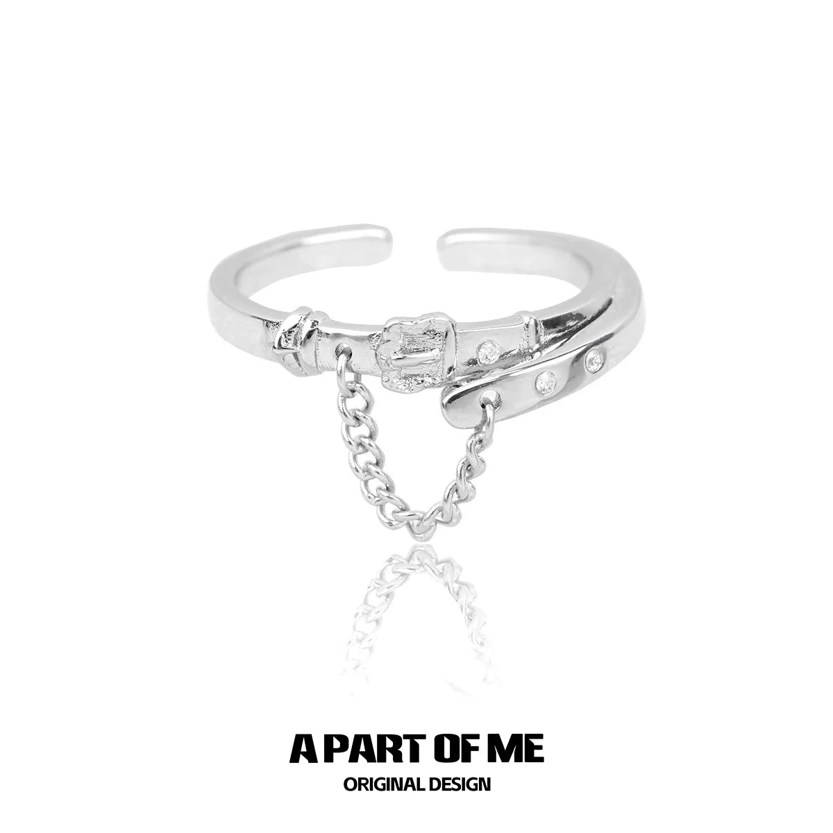Edgy belt buckle diamond ring in silver with a unique chain detail for a bold accessory