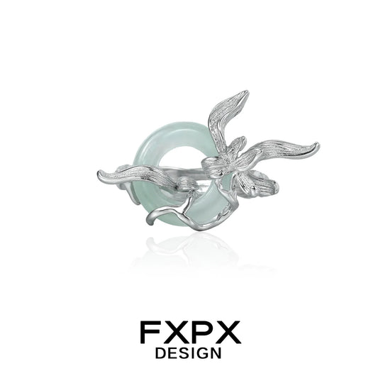 FXPX lake iris silver ring featuring a delicate design with a frosted mint glass accent