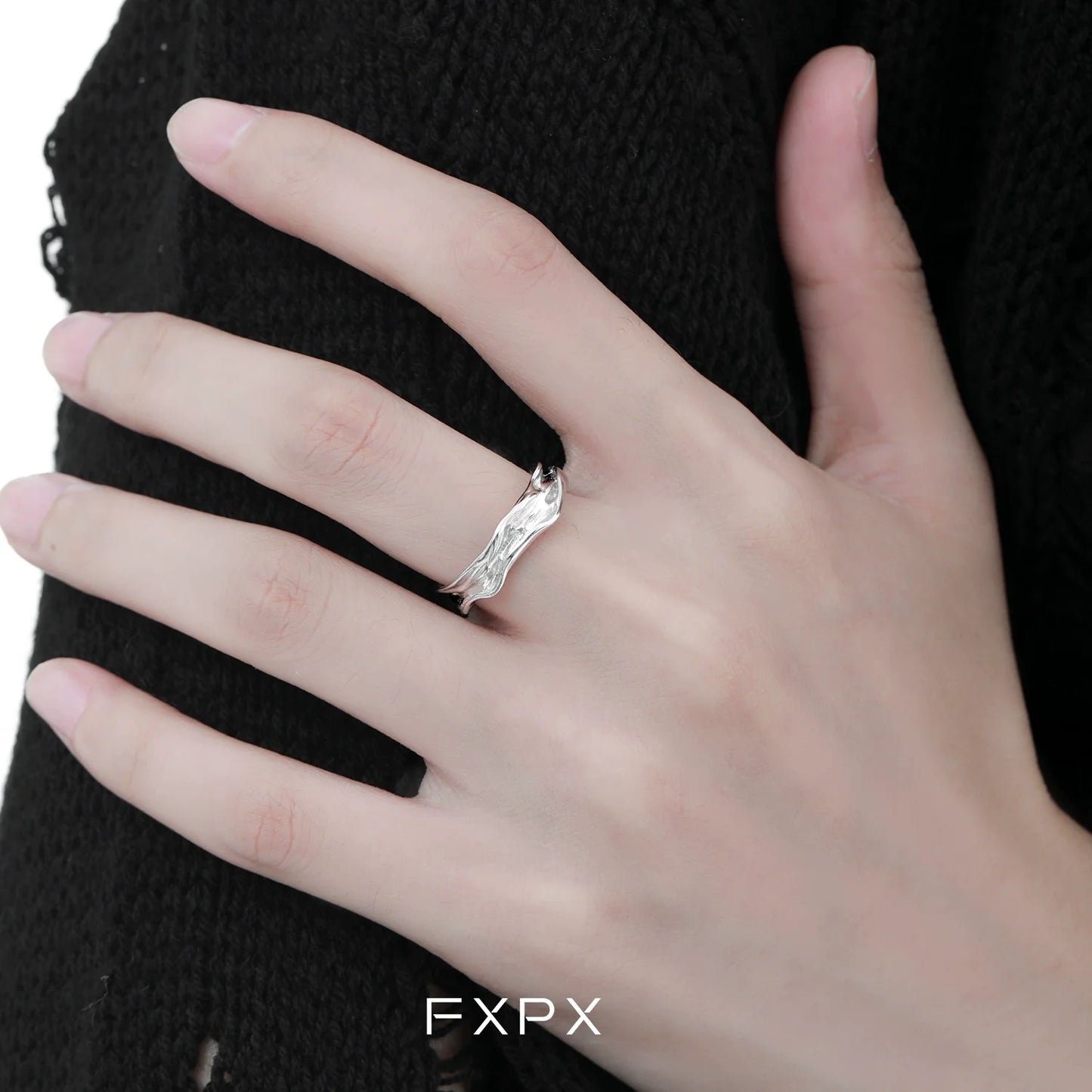 Voyage Texture Ring