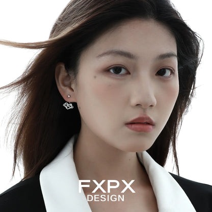 FXPX Y2K heart earrings in silver, featuring a trendy design perfect for fashion-forward outfits