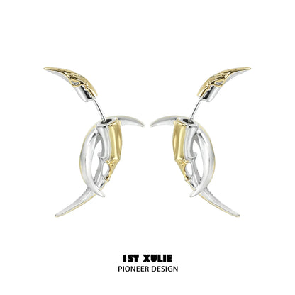 Stylish Y2K moon earrings featuring a unique blend of gold and silver tones