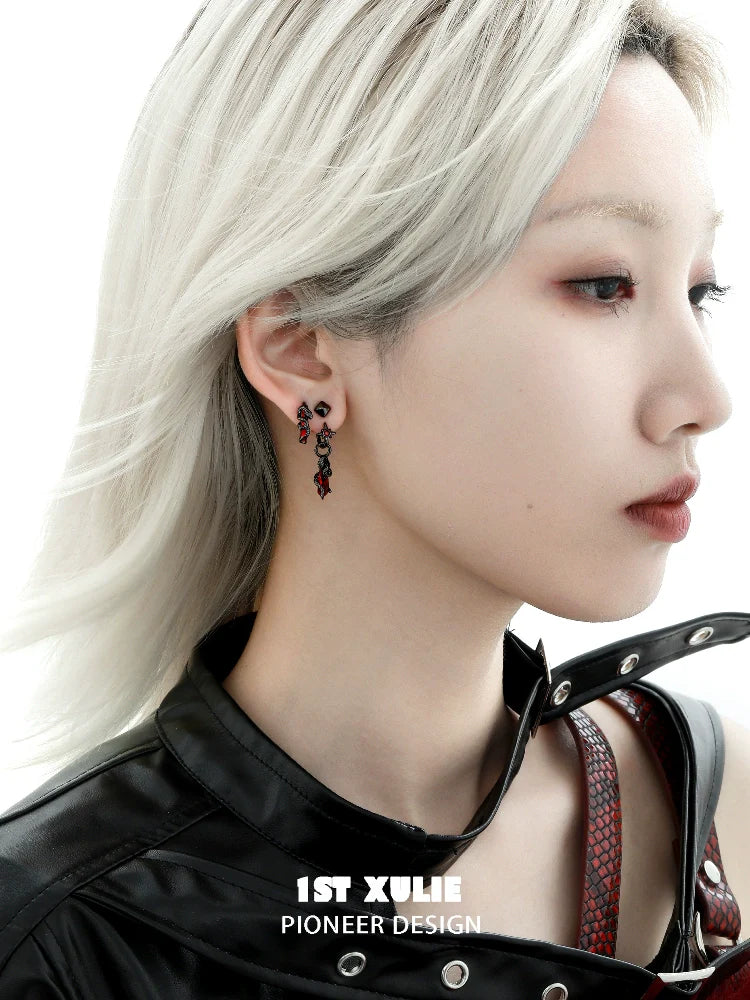 Elegant gothic snake earrings in a unique design, perfect for bold fashion statements