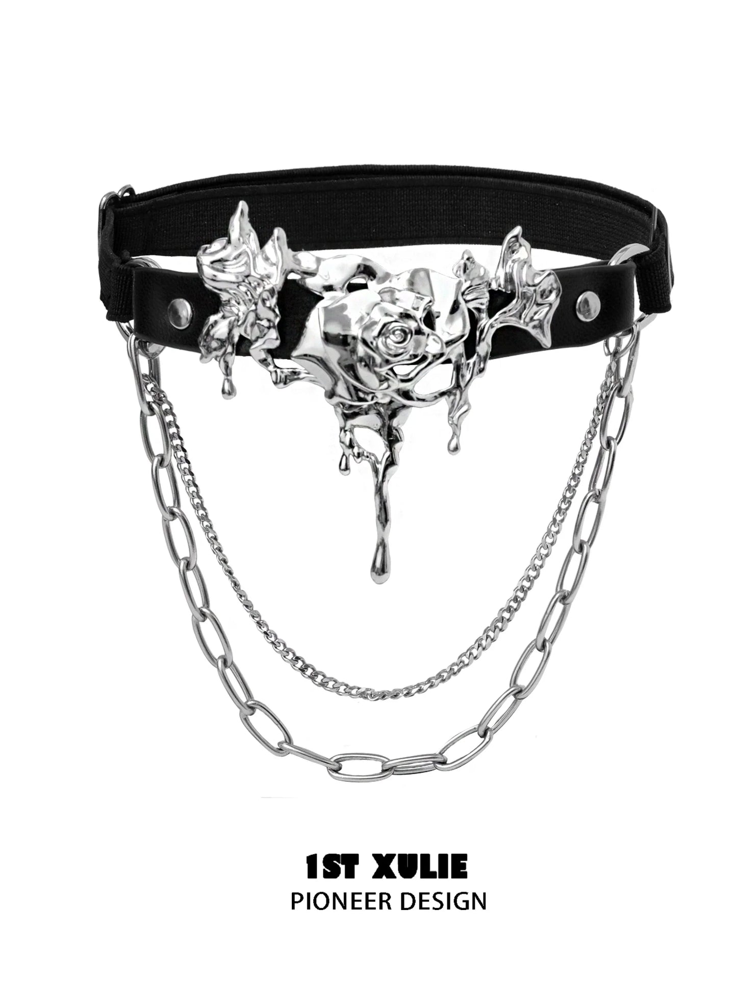 Gothic thigh chain jewelry with a silver floral design and decorative chains for a striking look