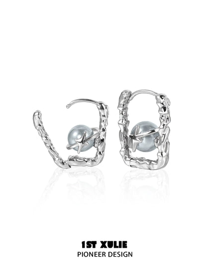 Stylish gray pearl star earrings in a unique silver design for elegant outfits