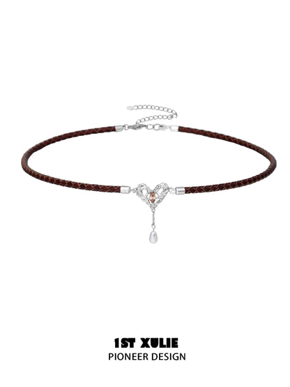 1ST XULIE Heart Pendant Collarbone Chain Necklace with Elegant Design and Adjustable Length