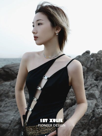 Stylish Immortal Bond Couple Necklace showcased with a model by the seaside, featuring a unique design