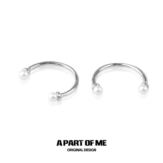 A PART OF ME minimal pearl ring set in silver with elegant design for everyday wear