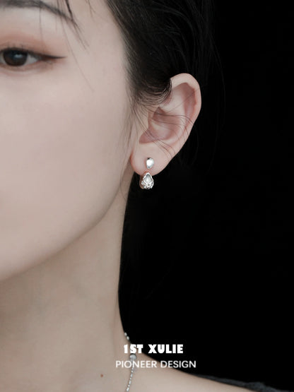 Elegant silver moonlit agate earrings featuring unique teardrop design for stylish accessories