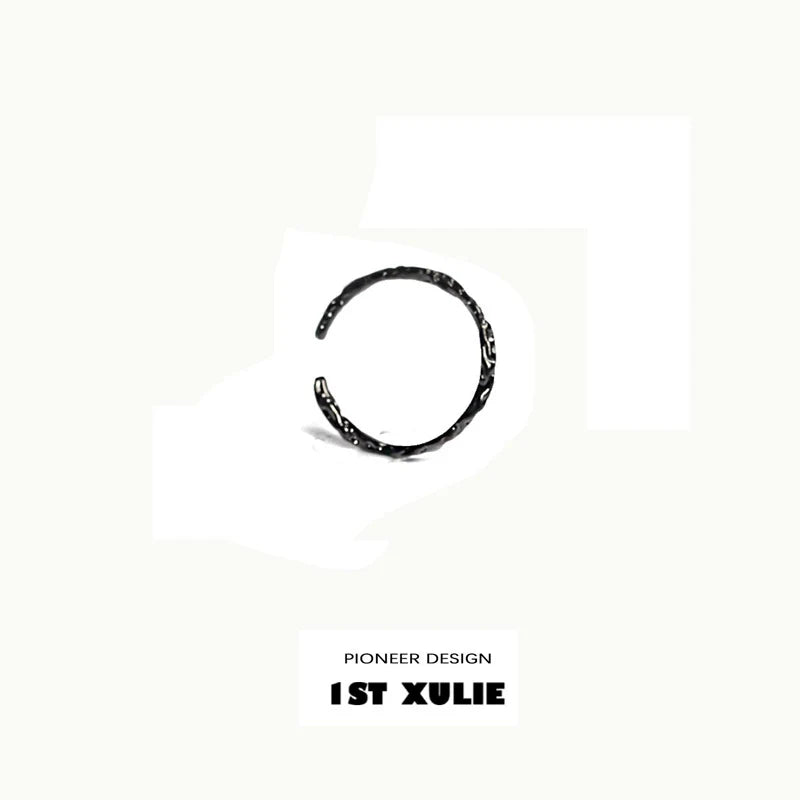 1STXULIE Y2K silver ring with a twisted design for a trendy, retro-inspired look