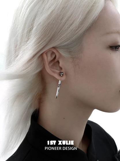 Punk butterfly earrings in silver with a unique design, perfect for trendy fashion statements