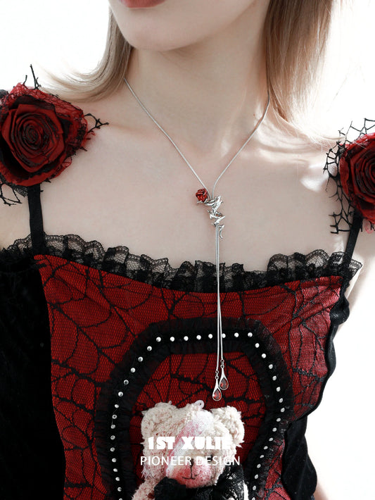 Scarlet rose clavicle chain necklace with unique pendant and stylish design for elegant outfits