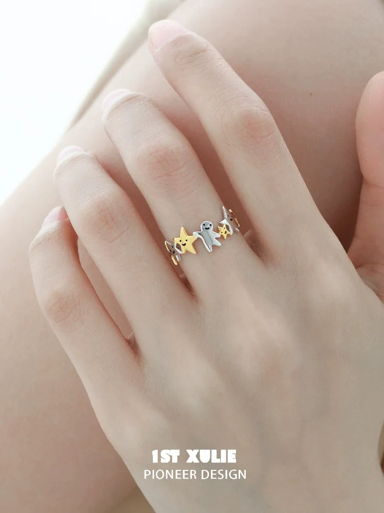 Delicate star shaped silver ring with a unique design, perfect for elegant everyday wear