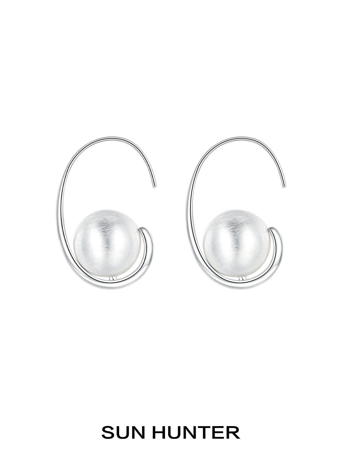 SUN HUNTER vintage orbital earrings featuring a unique design with a silver finish and lustrous pearl