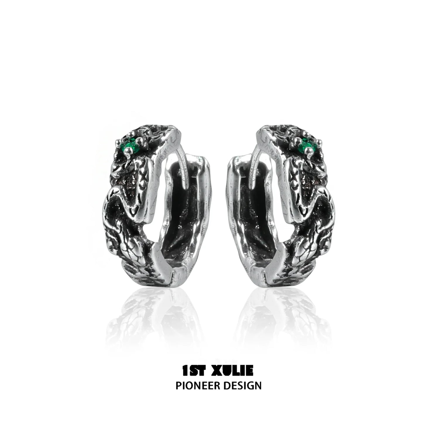 Y2K black snake earrings with intricate design and green accents for a bold fashion statement