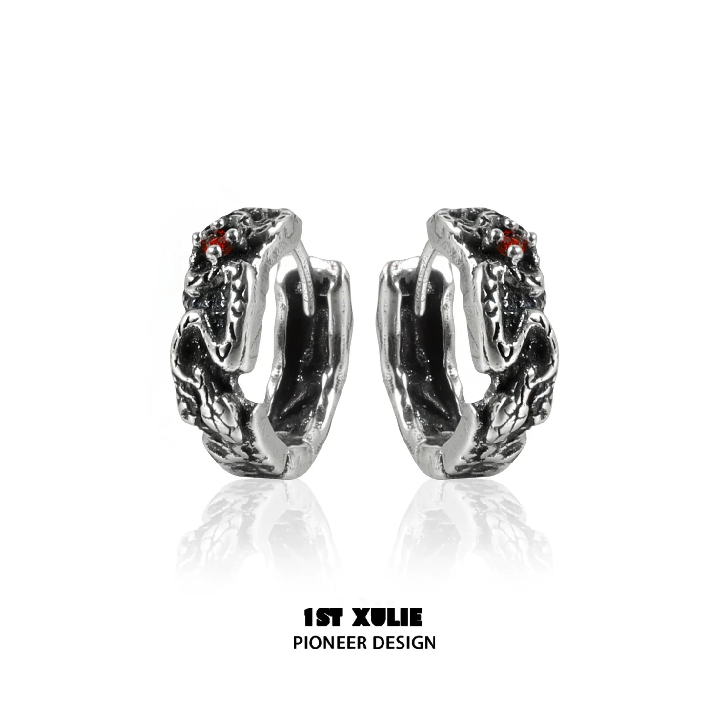 Y2K black snake earrings featuring detailed design and red accents for a stylish look