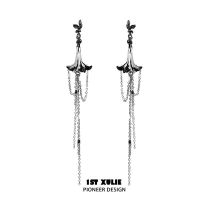 Y2K blood mandala tassel earrings with intricate floral design and cascading chains