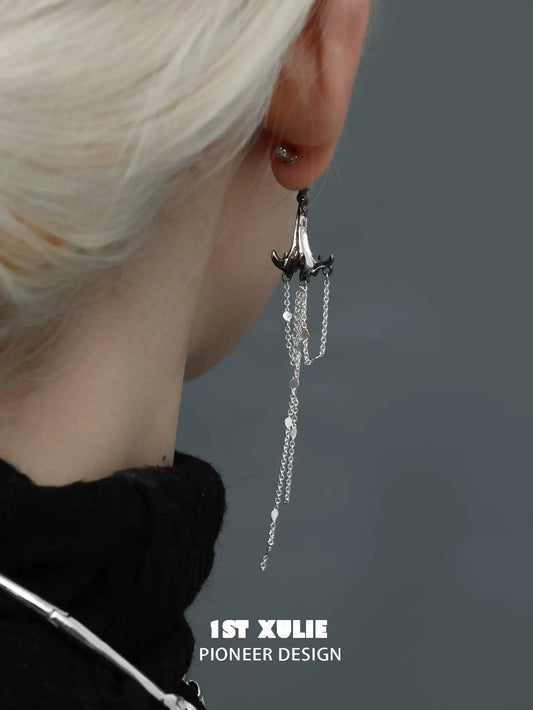 Y2K blood mandala tassel earrings with unique design and dangling chains for a trendy look