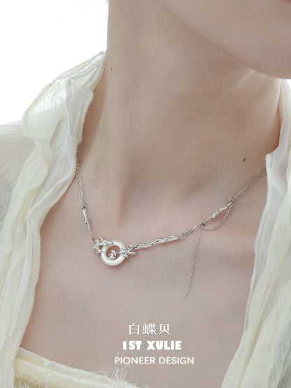 Stylish Y2K bunny necklace in silver, featuring a unique design for trendy fashion lovers