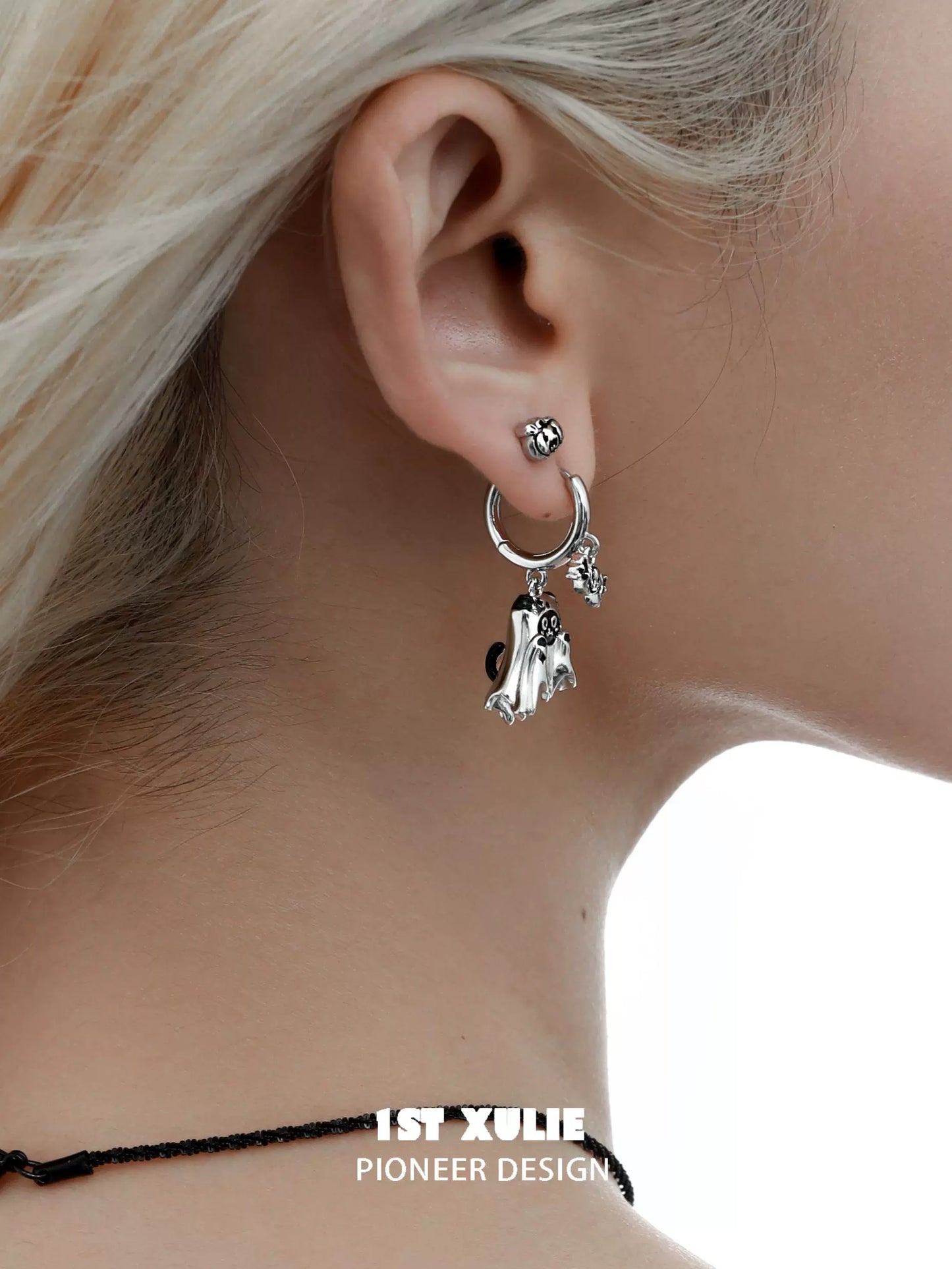 Y2K ghost black cat earrings featuring a playful design perfect for trendy accessories
