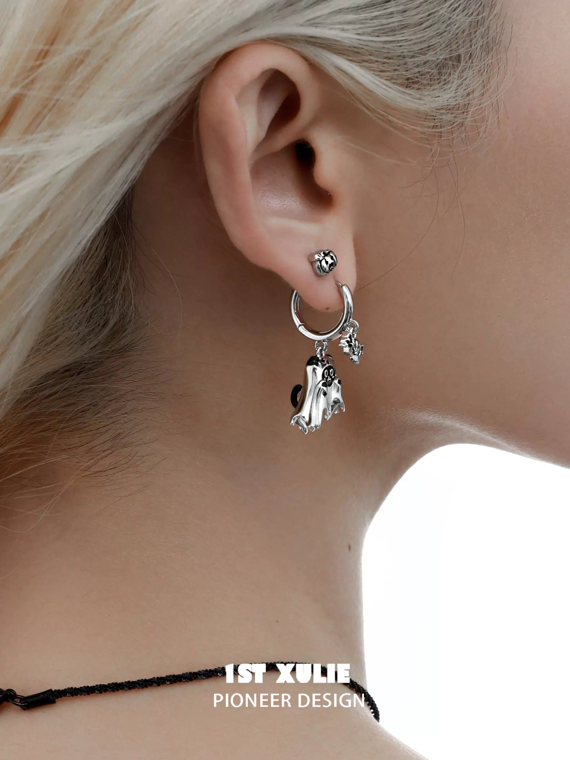 Y2K ghost black cat earrings featuring a playful design perfect for trendy accessories
