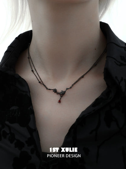 Y2K goth rose necklace featuring delicate chains and a striking design perfect for edgy fashion lovers