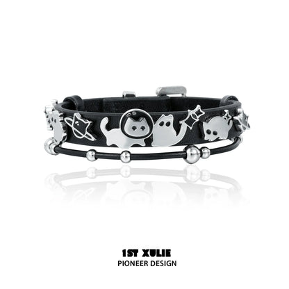 Y2K kitty leather bracelet in black with silver cat charms and beads for trendy fashion lovers
