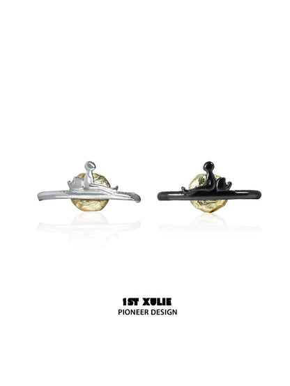 1ST XULIE Y2K lonely dreamer earrings in silver and black for a stylish look