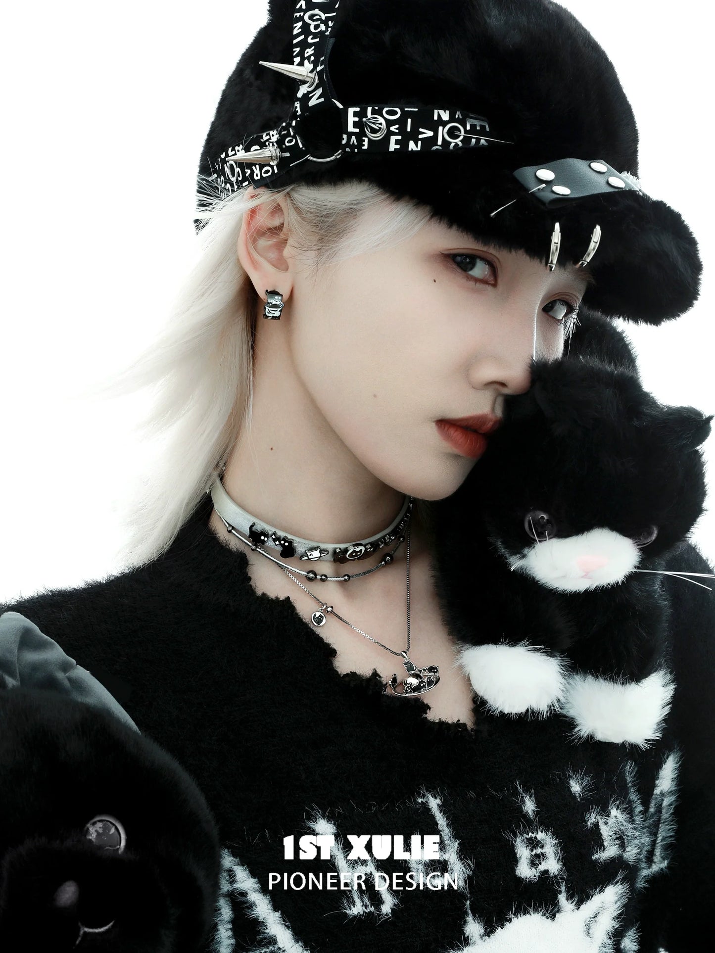 Y2K punk cat earrings featuring a stylish design for trendy fashion enthusiasts