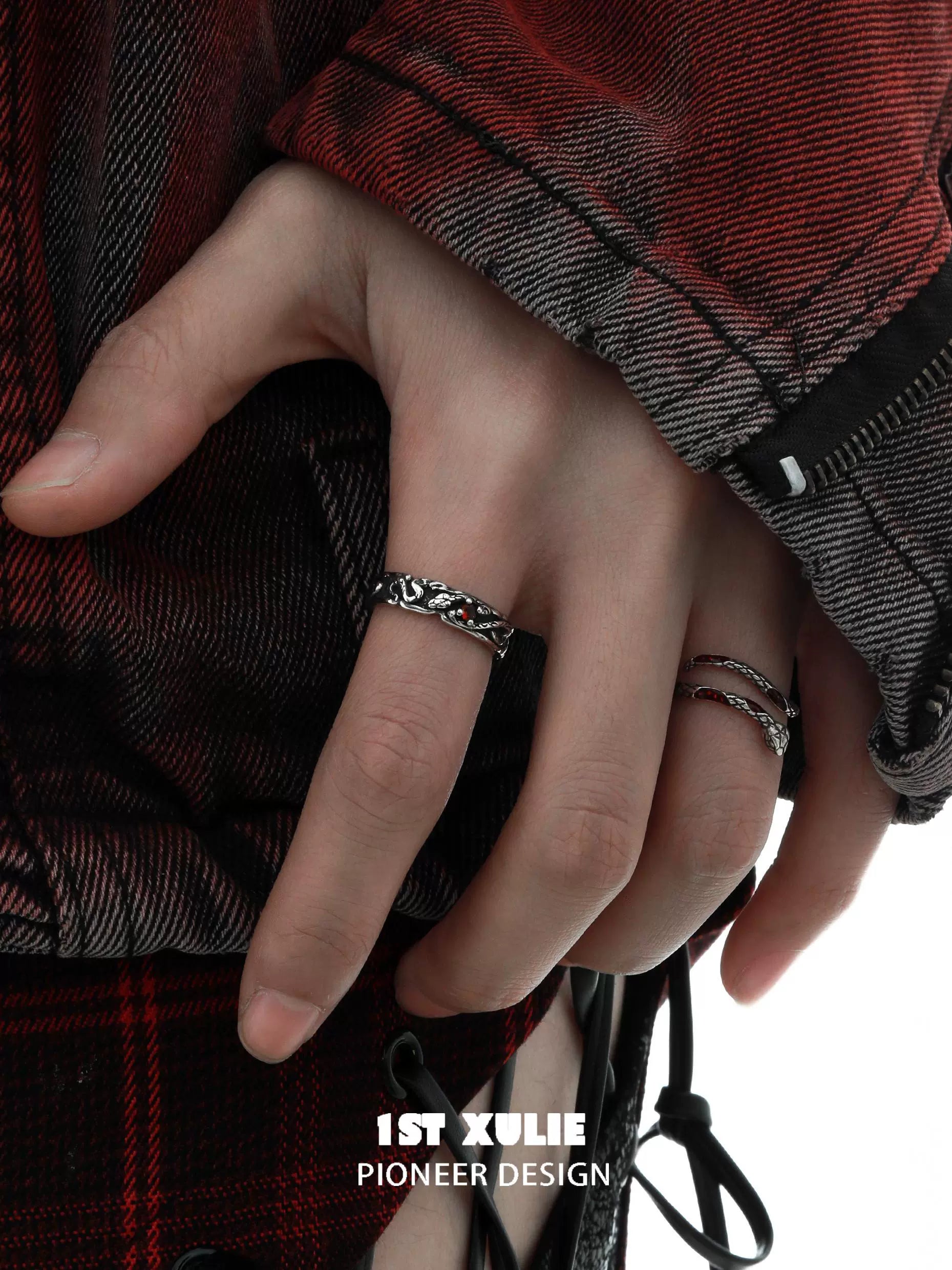 Stylish Y2K viper ring worn on hand, showcasing a modern design perfect for trendy outfits