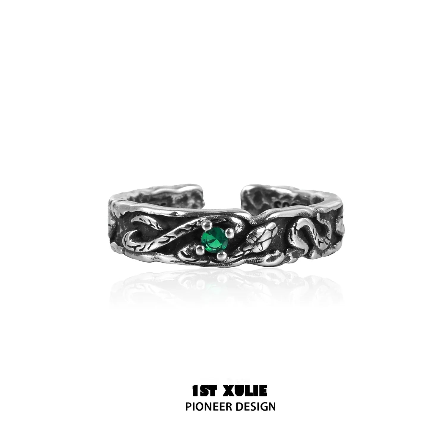Y2K viper ring in silver with green stone detail for a stylish, edgy look